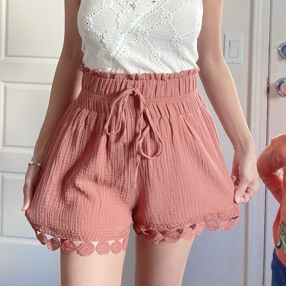 Boho High Waisted Cotton Lace Paper bag Shorts NWoT Sz L - Picture 4 of 8